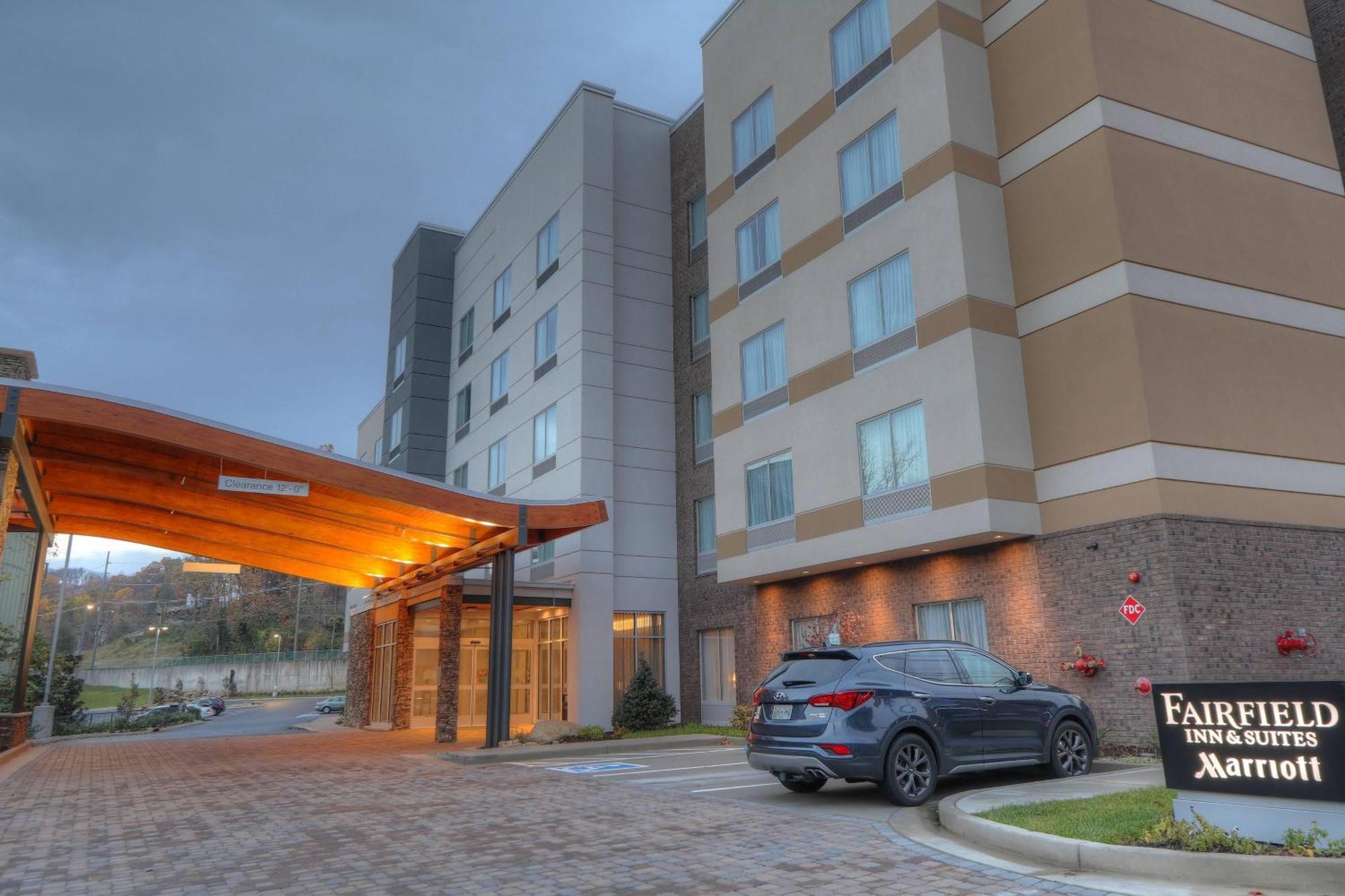 Fairfield Inn & Suites By Marriott Gatlinburg Downtown Exterior foto